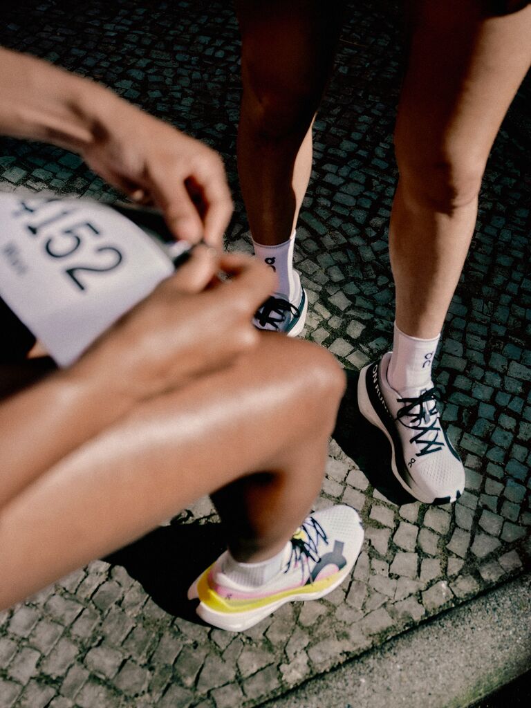 On x Swords: Sweet Spot Caffe – biegowe serce maratońskiego weekendu 9 Create Small JPG fw25 marathon pr mood still men women cloudboom max 02
