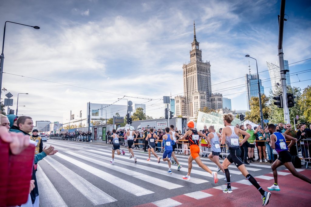 Rekordowy 47. Nationale-Nederlanden Maraton Warszawski – święto biegania w sercu stolicy 10 fot. Sportografia 2 1