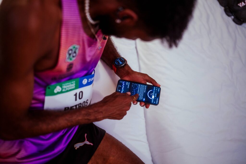 Amanal Petros - wicemistrz świata i autor trzeciego najlepszego wyniki w historii europejskich maratonów - nawiązuje współpracę z Amazfit 13 Amanal Petros photo 2