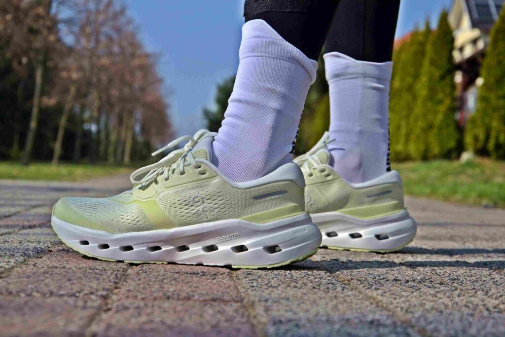 Recenzja ON CLOUDRUNNER 3 21 On Cloudrunner 3 to but do codziennych treningów