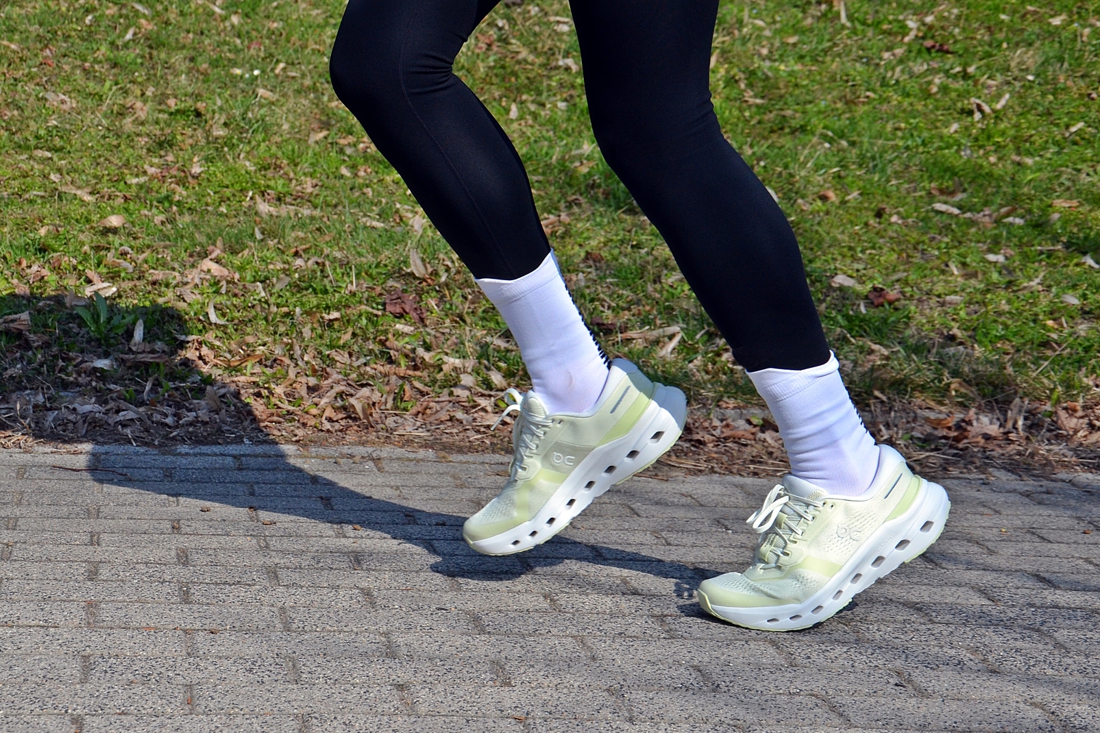 Recenzja ON CLOUDRUNNER 3 31 Cloudrunner 3 idealna treningówka