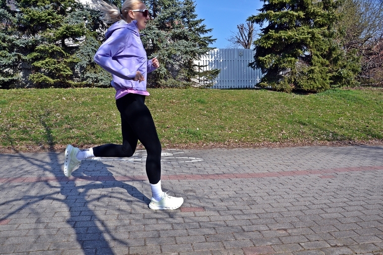 Recenzja ON CLOUDRUNNER 3 34 Komfort i wygoda
