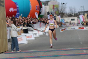 Podsumowanie: 20. Półmaraton Warszawski – rekordowa frekwencja, pierwsze polskie zwycięstwo od 13 lat i wielka miejska impreza na 100 tys. osób